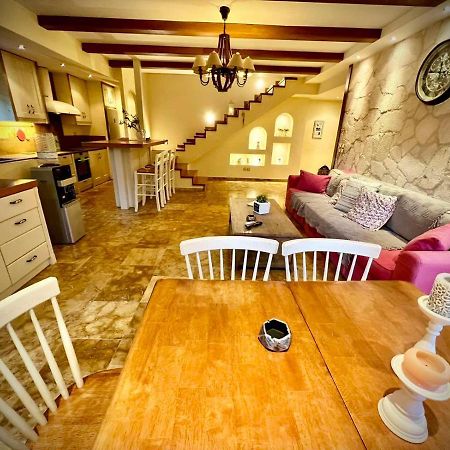 Ένας Ευχάριστος Χώρος Με Πισίνα Villa Pórto Ráfti Dış mekan fotoğraf